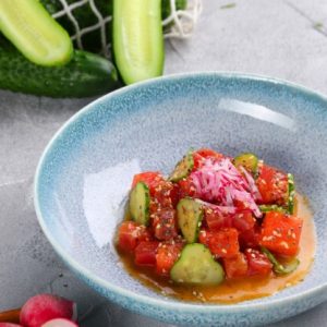 close-up-ceviche-thon-dans-assiette_229797-261
